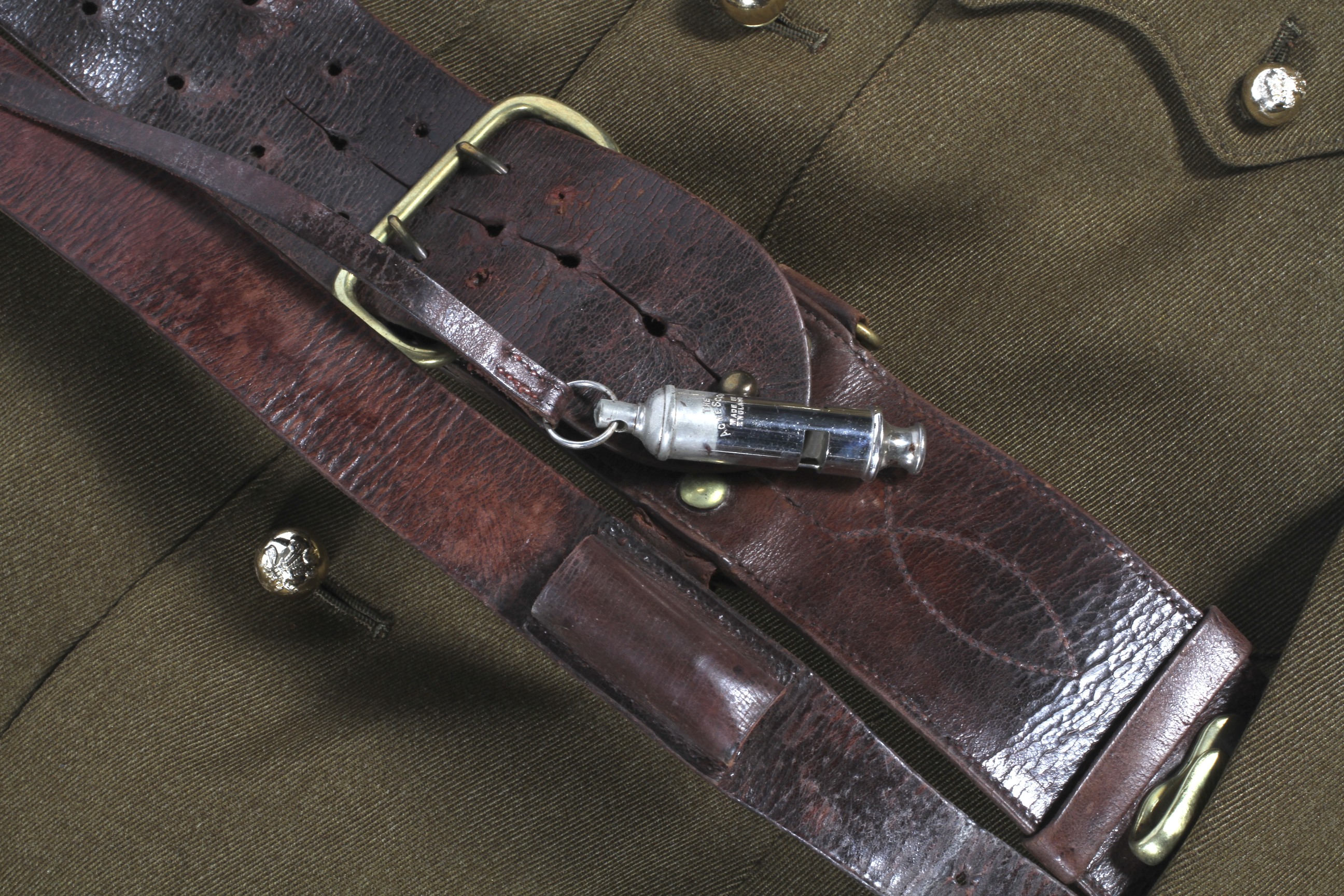 A Rogers & Co (London) British Army two-piece dress uniform and a Sam Brown brown leather belt. - Image 3 of 3