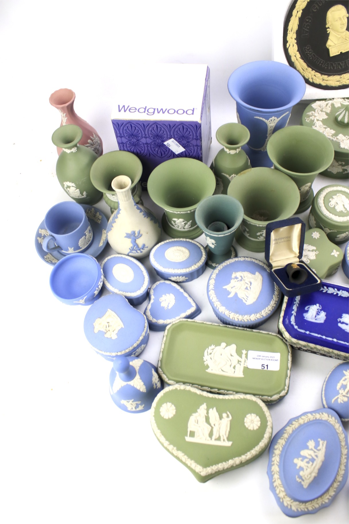 A large quantity of Wedgwood jasperware. - Image 5 of 5