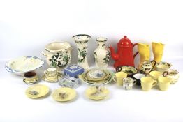 A group of assorted 20th century ceramics.