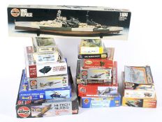 A quantity of assorted vintage scale model kits including Airfix, Matchbox,
