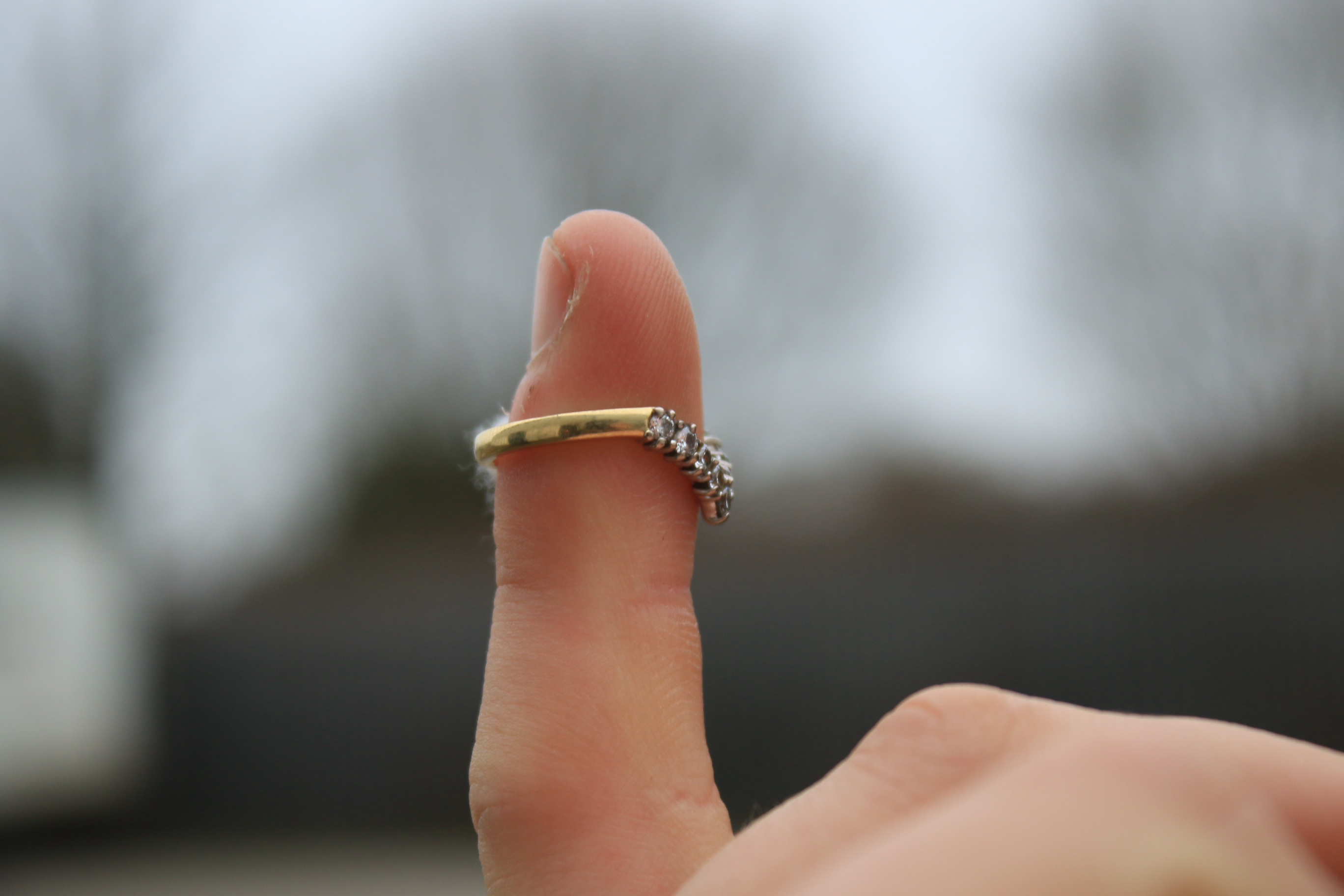 A modern 18ct gold and diamond nine stone wishbone ring. - Image 6 of 8