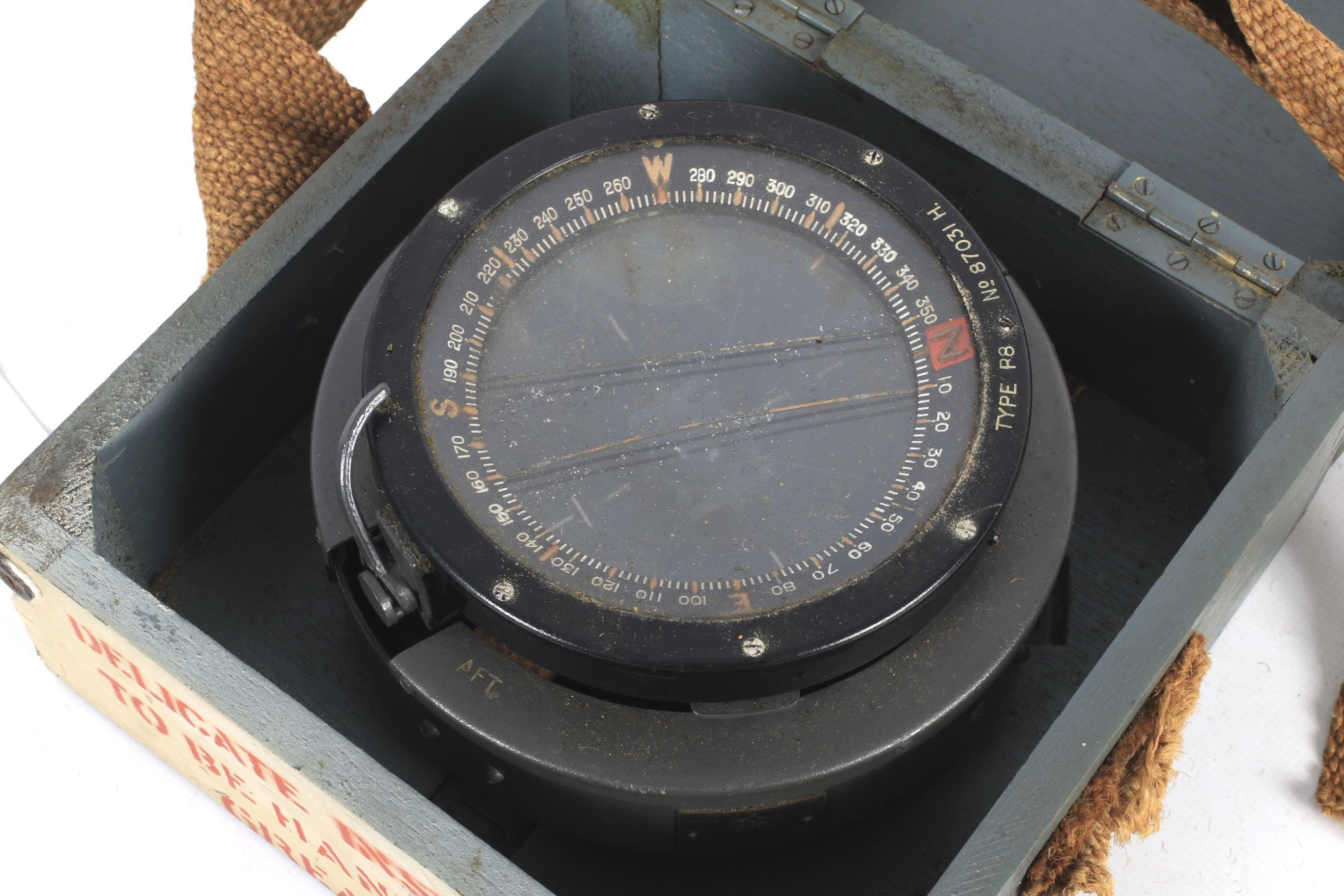 A military AFT compass TYPE P8, No 87031 H. In a wooden case. - Image 2 of 3