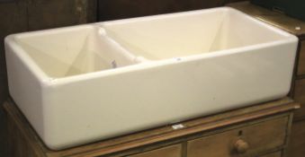 A Shaws Belfast sink. Split into two compartments, unused, L100.5cm x D47.5cm x H27.