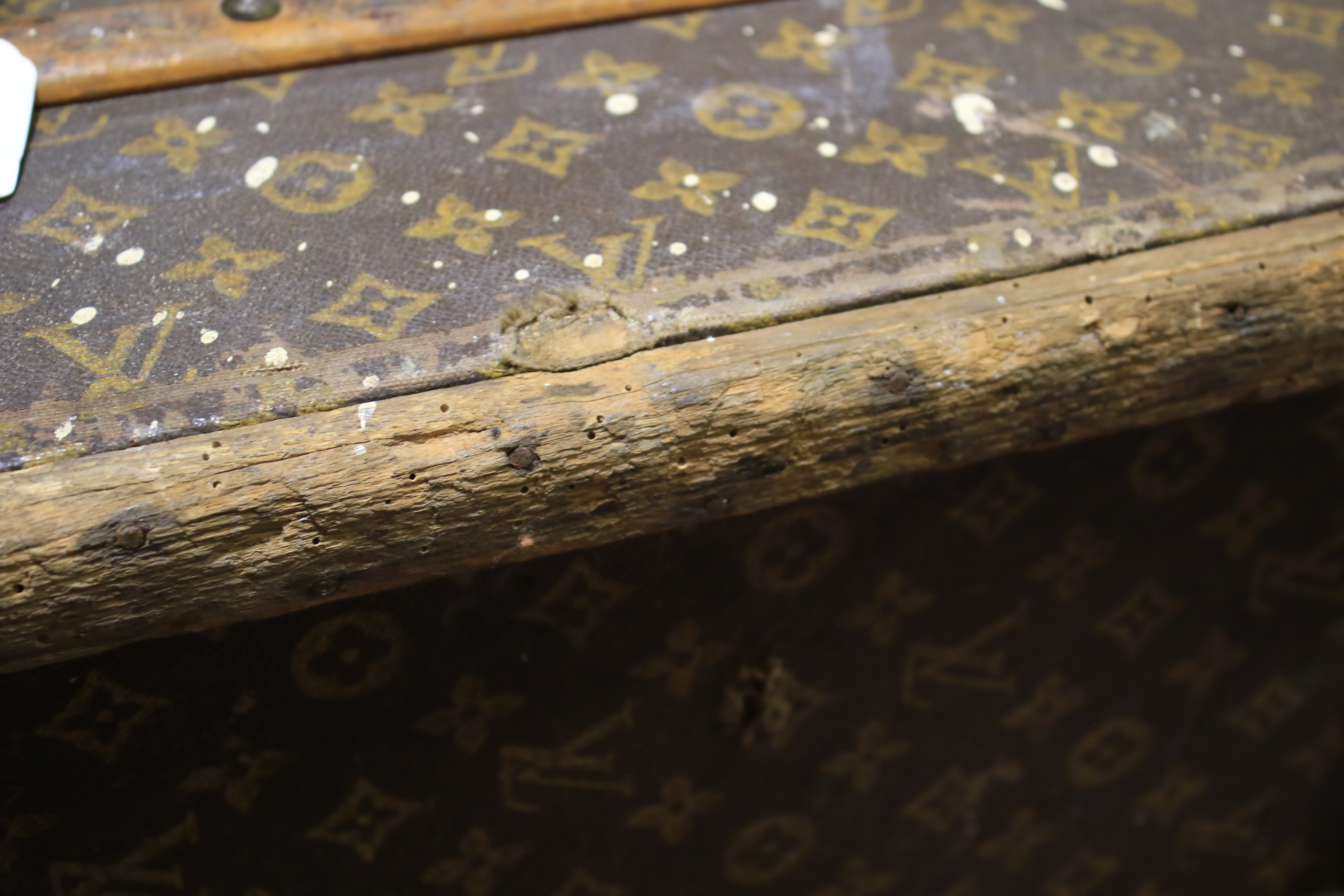 An early 20th century Louis Vuitton travelling trunk. - Image 13 of 26