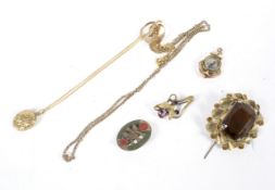 A small group of jewellery.