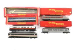00 Gauge Tri-ang/Hornby collection including locomotive.