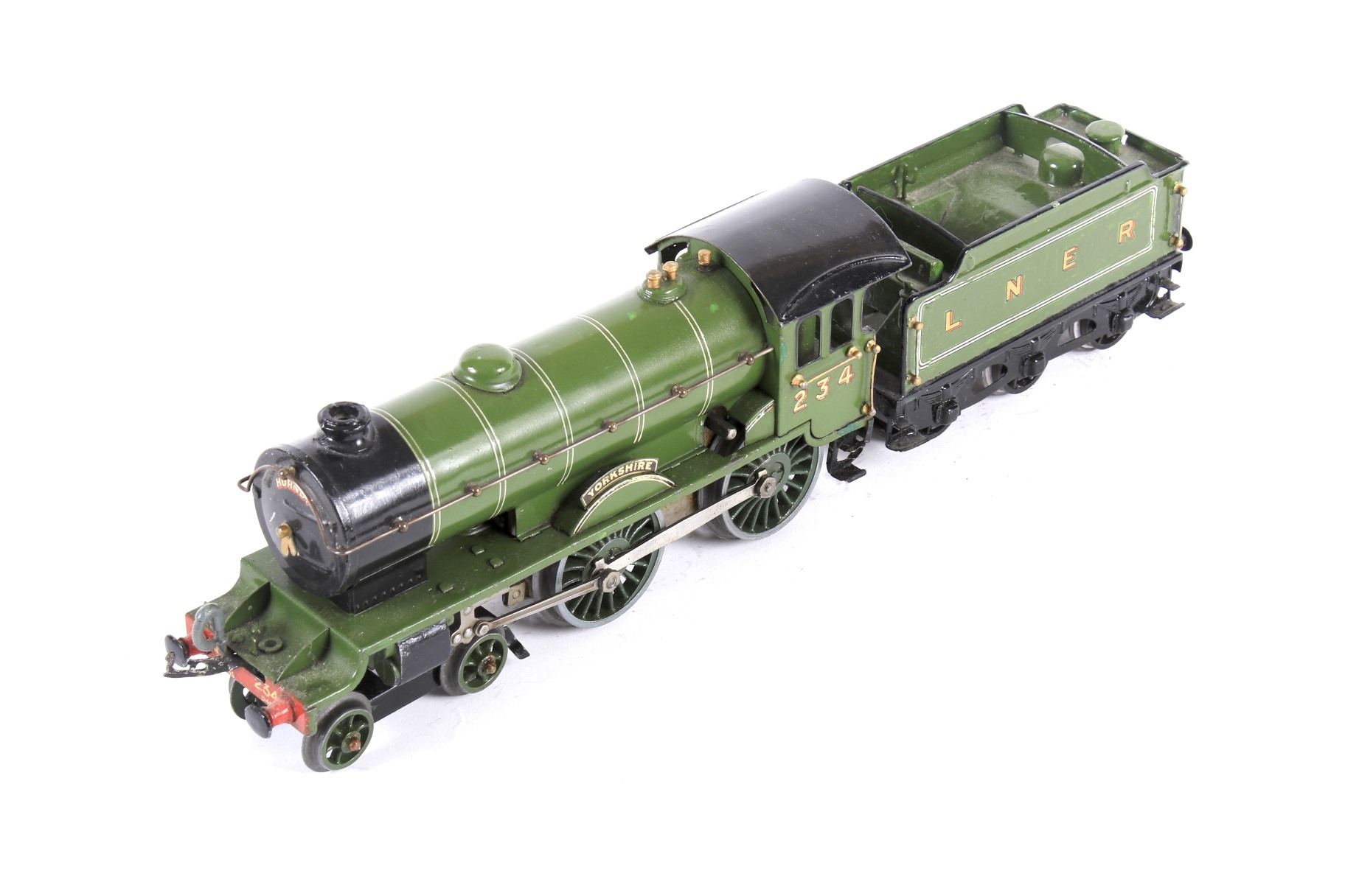 A Hornby O gauge clockwork tinplate 'Yorkshire' locomotive and tender. 4-4-0, LNER livery, no.