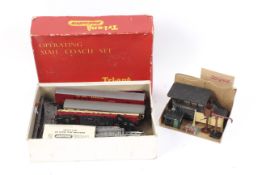 Quantity of Tri-ang OO model railway items