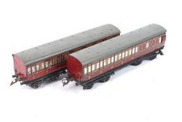 Two Hornby O gauge No 2 passenger coaches.