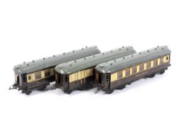 Three Hornby O gauge tinplate No 2 Special Pullman carriages.