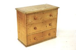 Early 20th century pine chest of drawers.