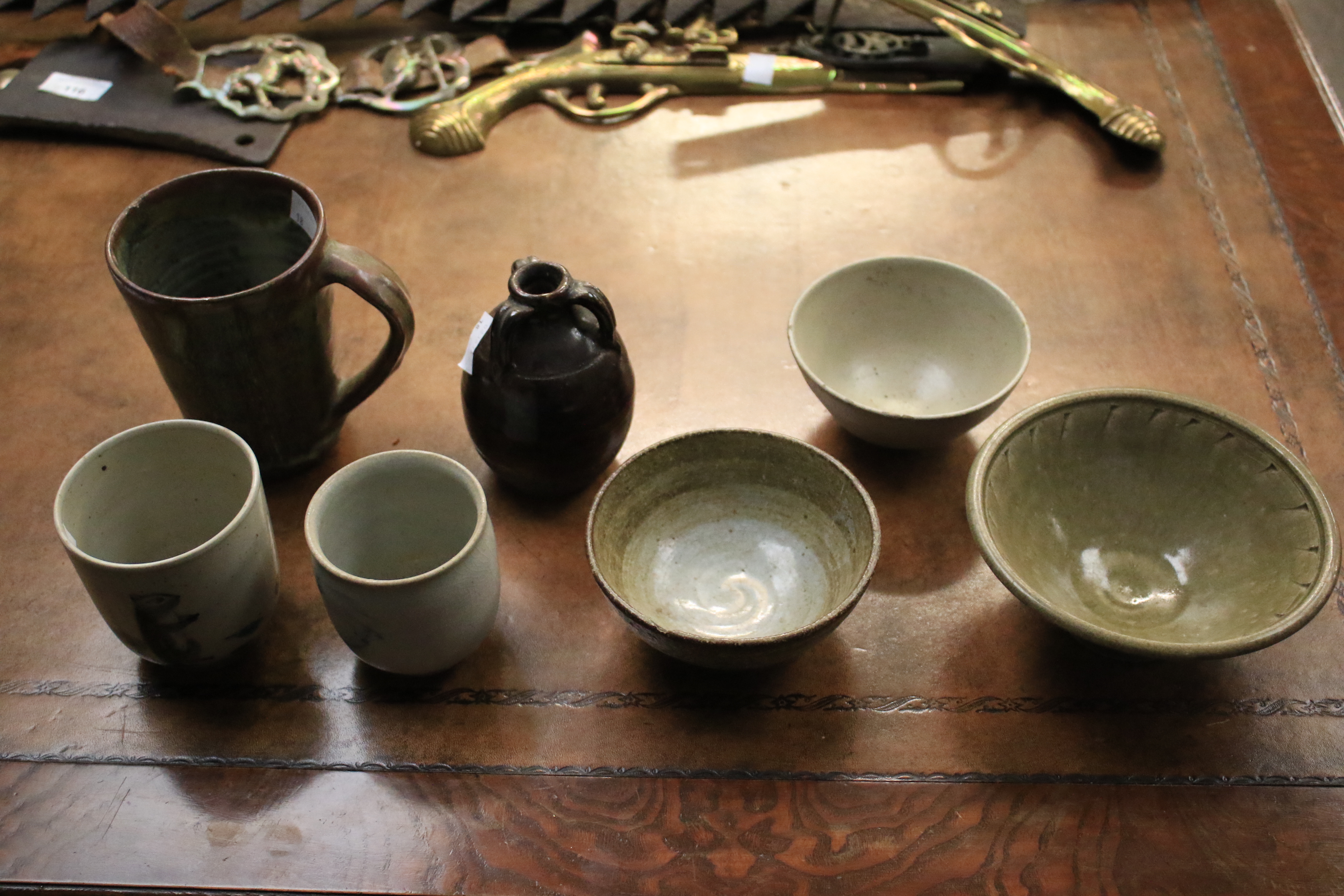 A collection of assorted English studio art pottery. - Image 2 of 13