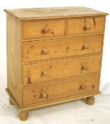 Pine chest of drawers.