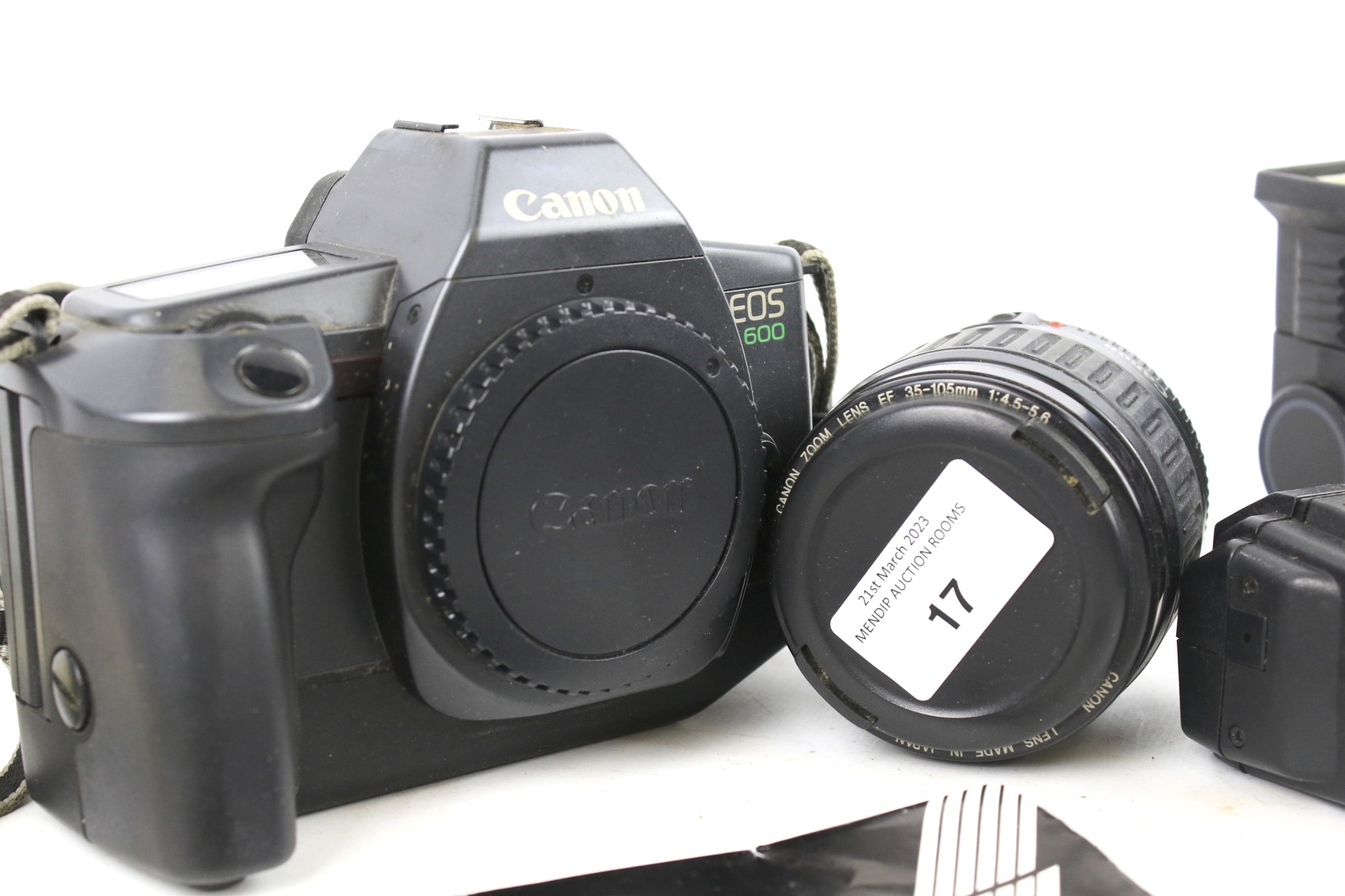 A Canon EOS 600 SLR film camera s/n 2638329. With a 35-105mm Zoom lens EF 1;4.5-5. - Image 2 of 2