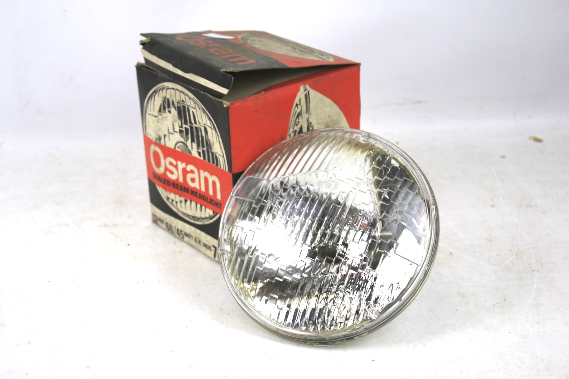 A box of six new old stock Osram car headlights. Sealed beam headlights 12v 60/45w R.H. - Image 2 of 2