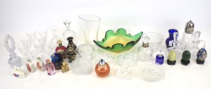 A large collection of assorted 20th Century glassware.