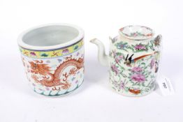 Two early 20th Century Chinese ceramic items.