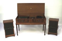 A vintage Dynatron Hi Fi stereo in a mahogany effect cabinet.