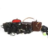 Six pairs of binoculars. Including a Prinz 8x30, a Commode 8x30, etc.
