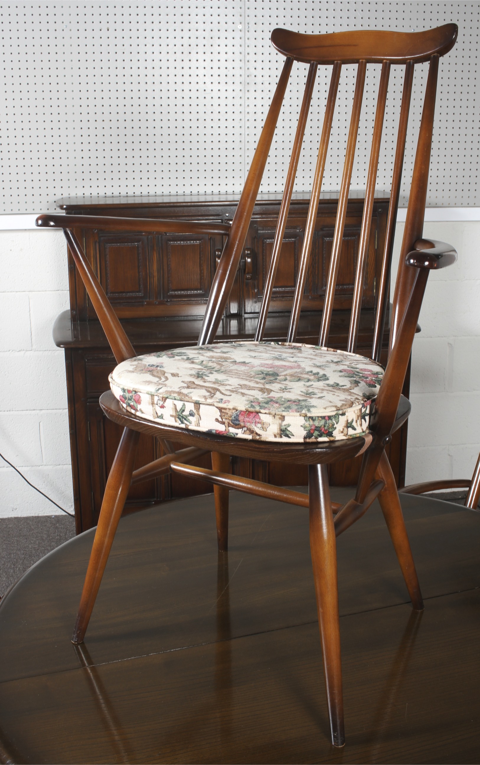 A vintage Ercol dining room suite of furniture. - Image 4 of 4