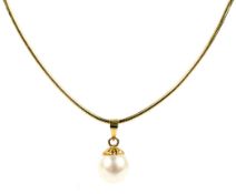 A modern Italian 18ct gold cable link necklace and a cultured-peal pendant.