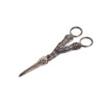 A mid-Victorian silver Queens pattern grape scissors.