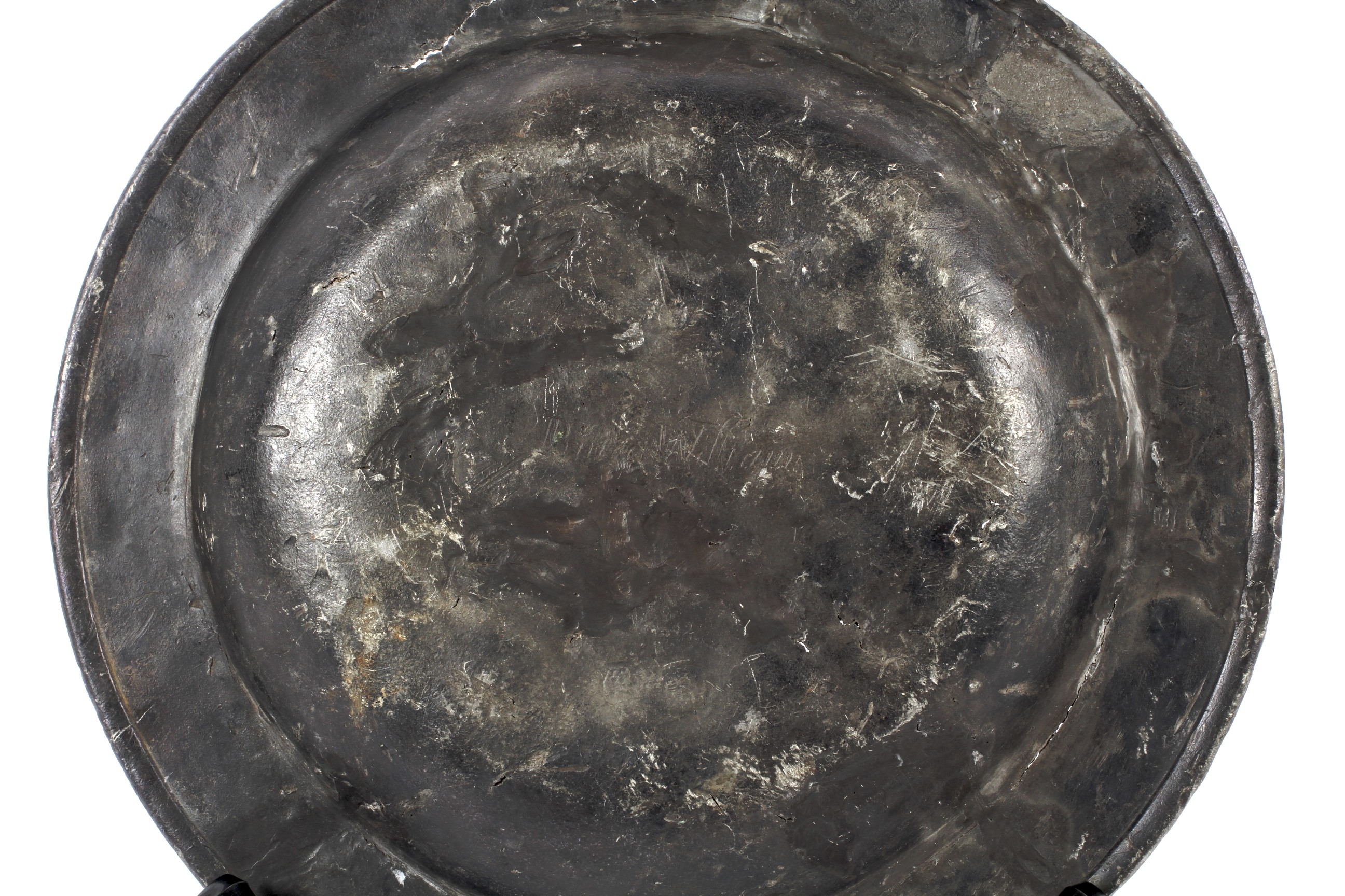 An antique pewter plate. Engraved 'Princ - Image 2 of 2