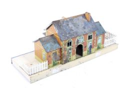 A French Hornby O Gauge No 2 tinplate station.