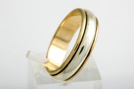 A modern 9ct bi-colour gold wedding band.