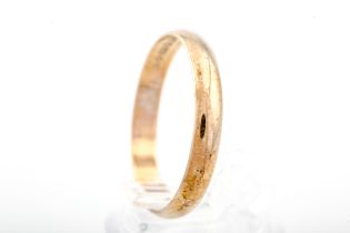 A vintage 9ct gold wedding band. Hallmarks for London 1987, 3.2mm wide, size R, 1.