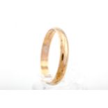 A vintage 9ct gold wedding band. Hallmarks for London 1987, 3.2mm wide, size R, 1.