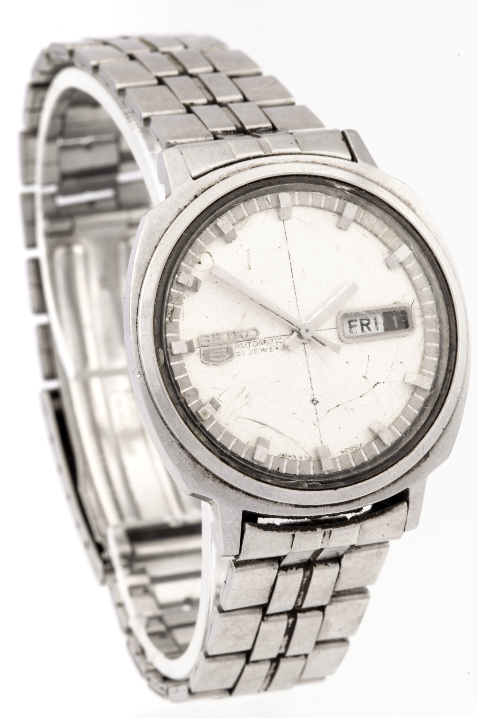 Seiko, 5, a gentleman's stainless steel automatic chronograph bracelet watch.