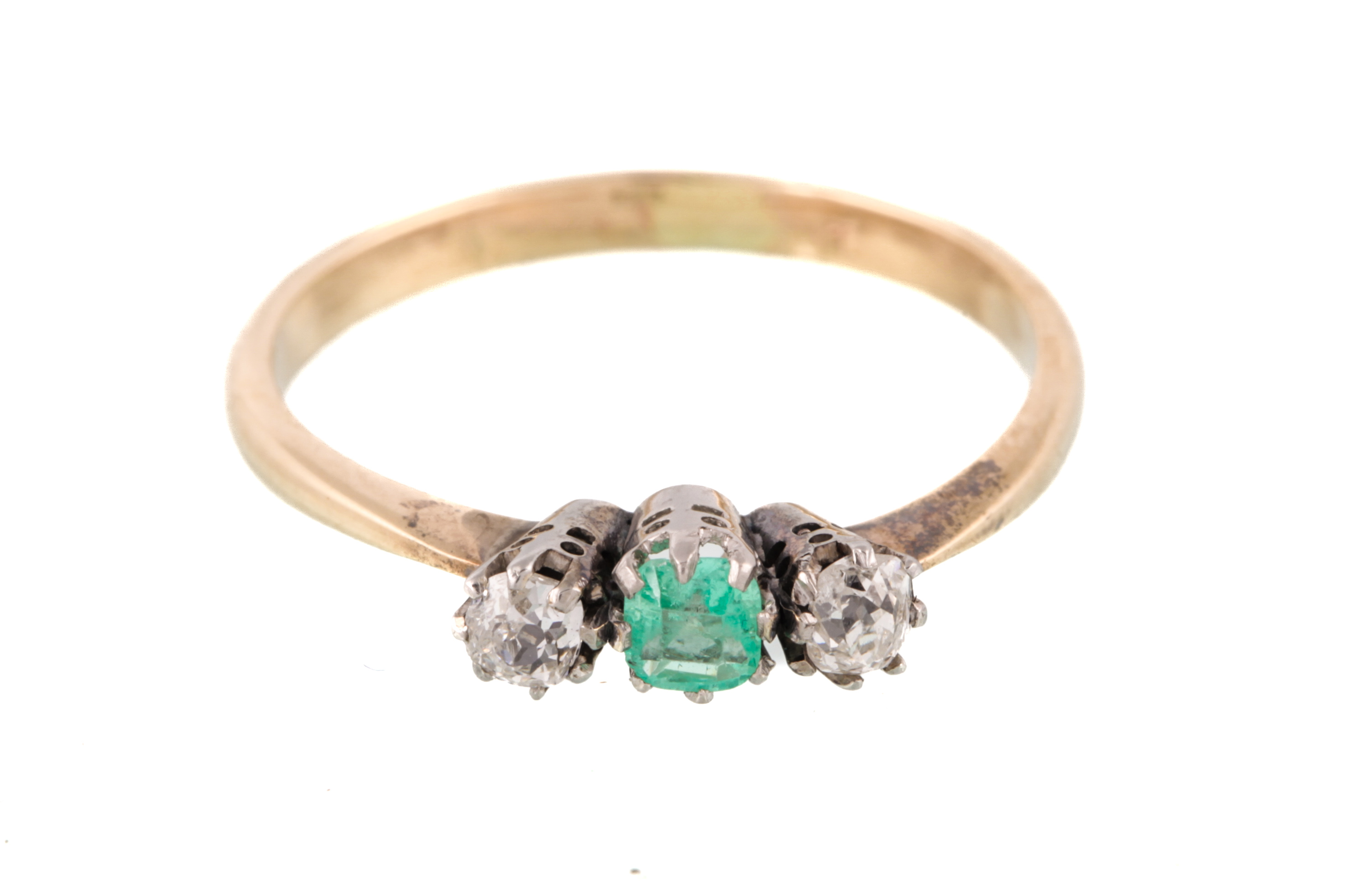 An early-mid 20th century gold, emerald and diamond three stone ring. - Image 5 of 5