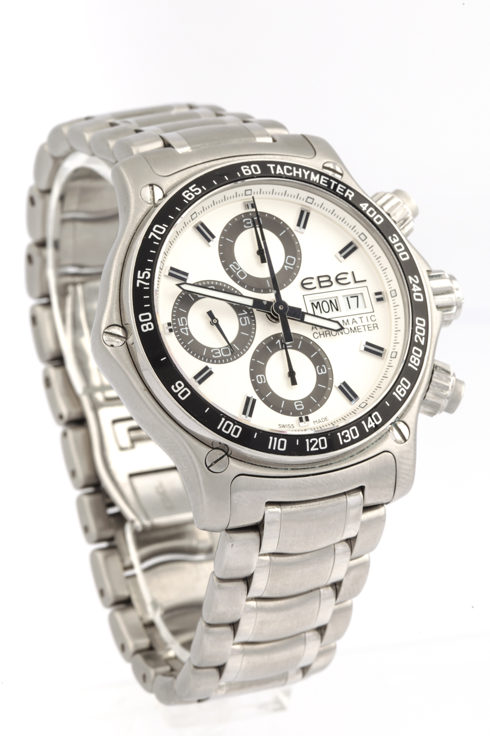 Ebel, Discovery 1911, a gentleman's automatic day/date chronometer bracelet watch.