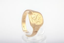 A mid-20th century gold oblong signet ring.