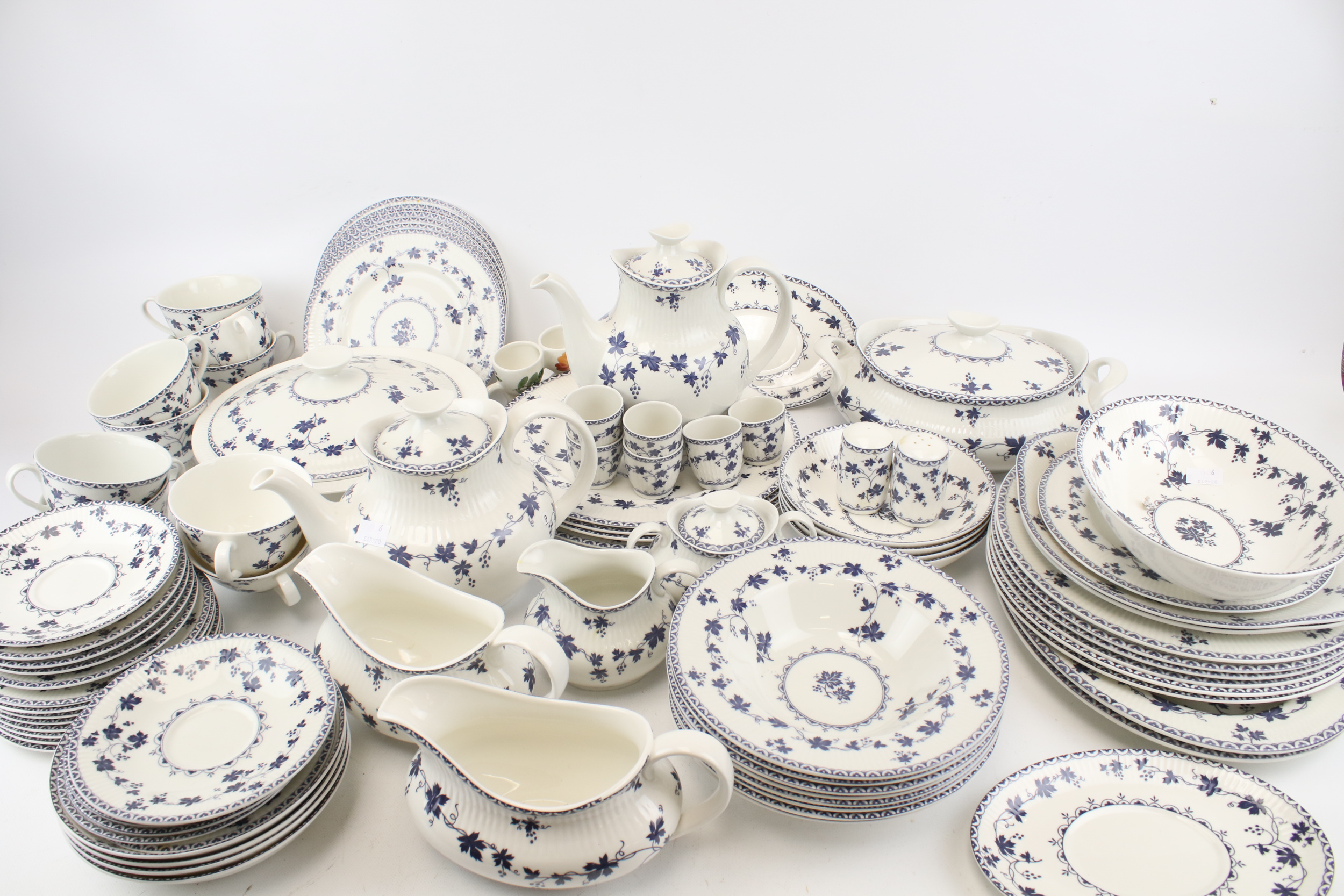 A collection of Royal Doulton 'York Town' pattern tableware Condition Report: