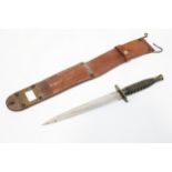 Fairbairn Sykes : A 'coke bottle' handled fighting knife.