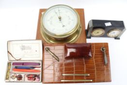 An assortment of 20th century collectables.