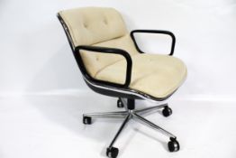 Vintage Retro : Gordon Russell desk chair.