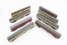 Eight OO gauge coaches. In a variety of liveries, including a Lima M25264, etc.