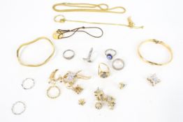 A collection of miscellaneous vintage and modern costume jewellery.