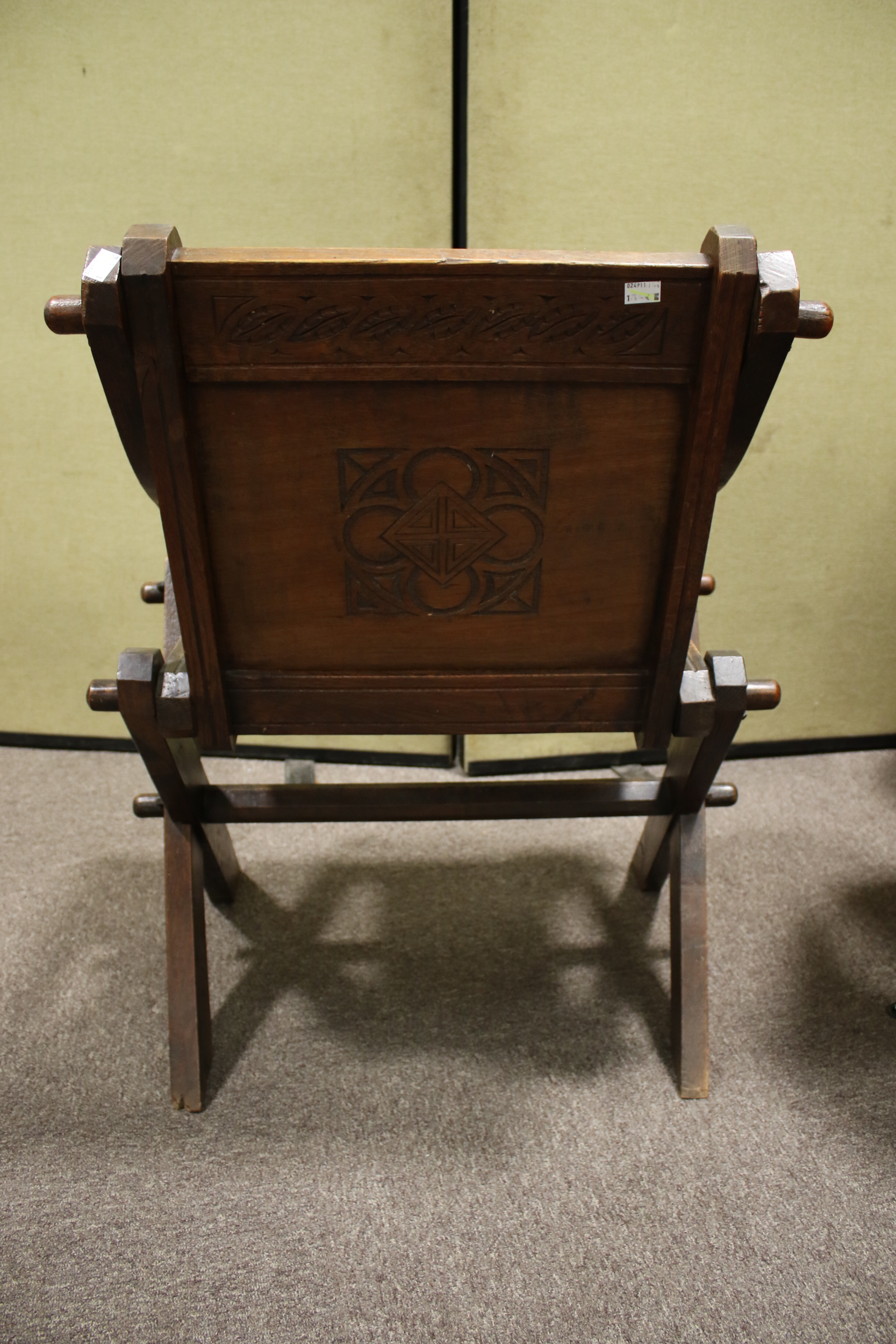 A late 19th century oak 'Glastonbury' chair. - Image 5 of 7