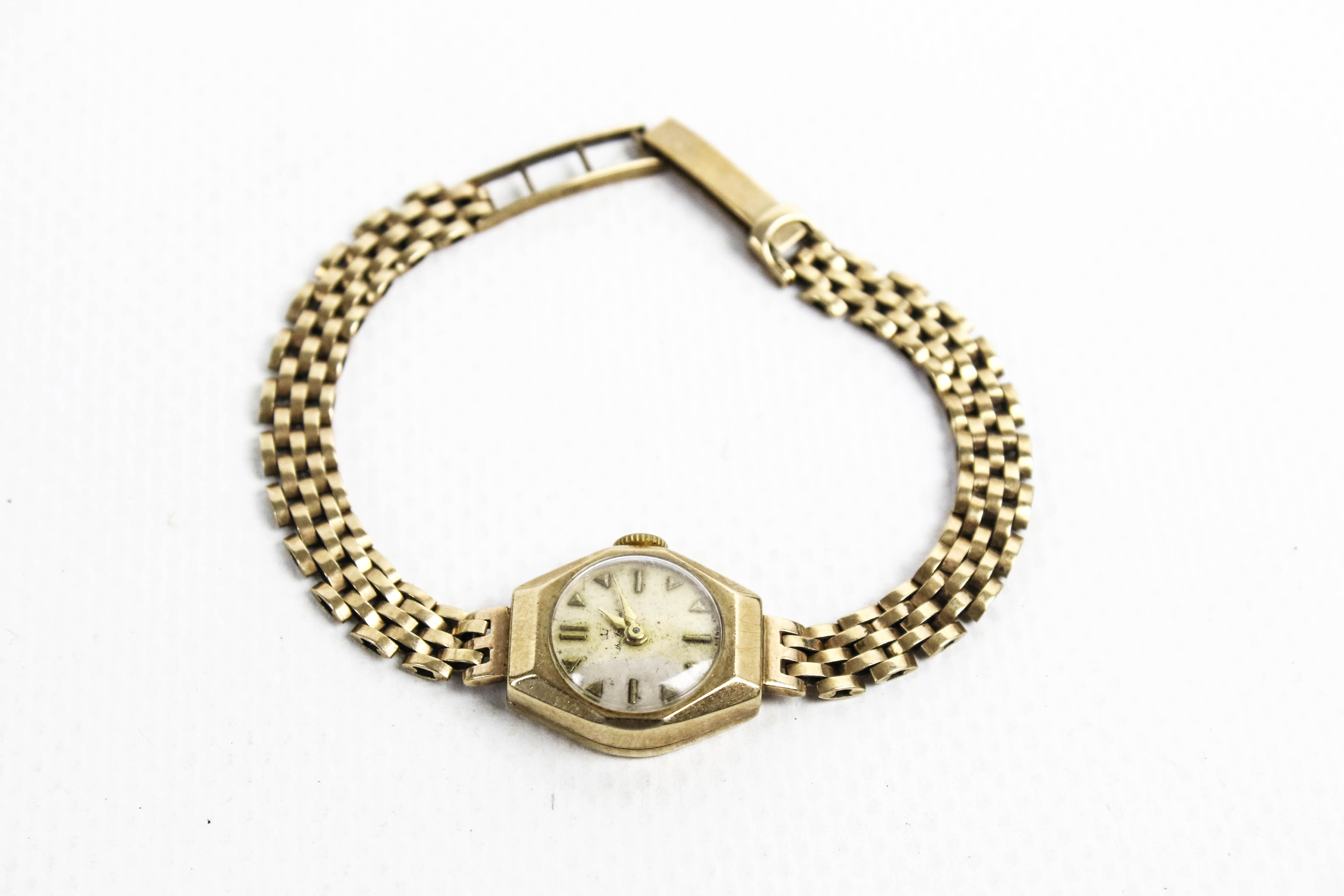 Smiths Imperial, a lady's 9ct gold tonneau-shaped bracelet watch, circa 1961. - Image 5 of 5