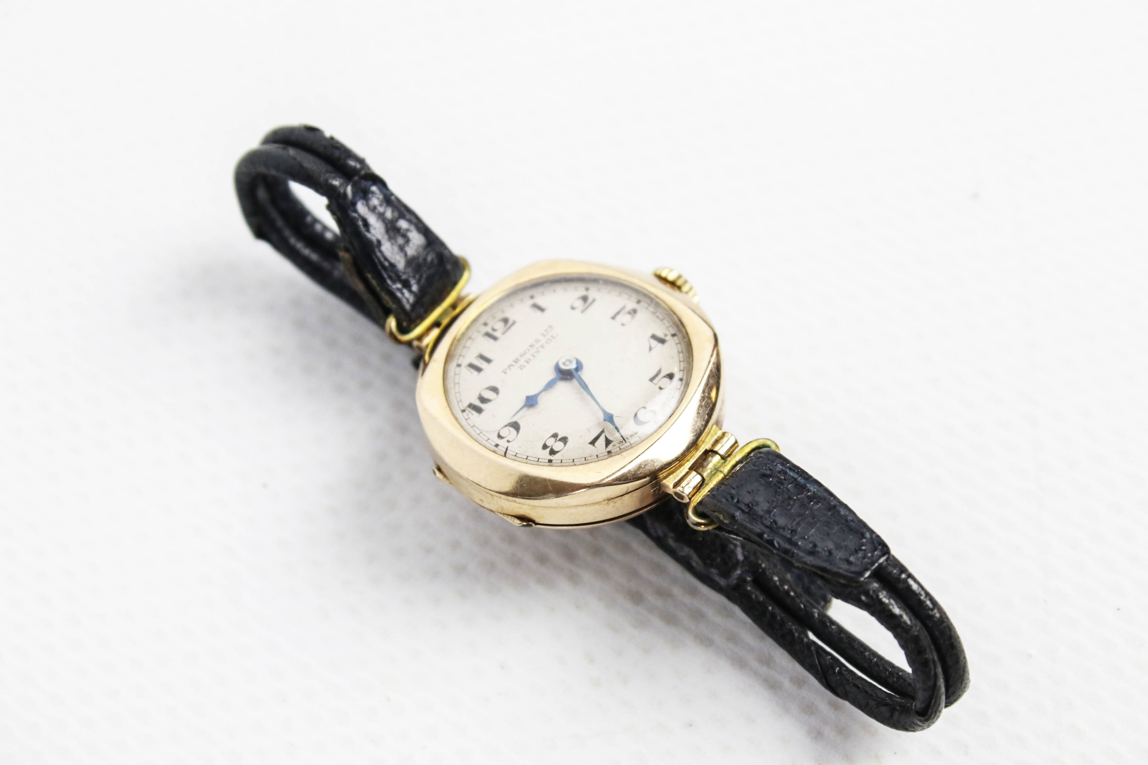 An early 20th century lady's Swiss 9ct gold cased round wristwatch, circa 1925. - Image 3 of 5