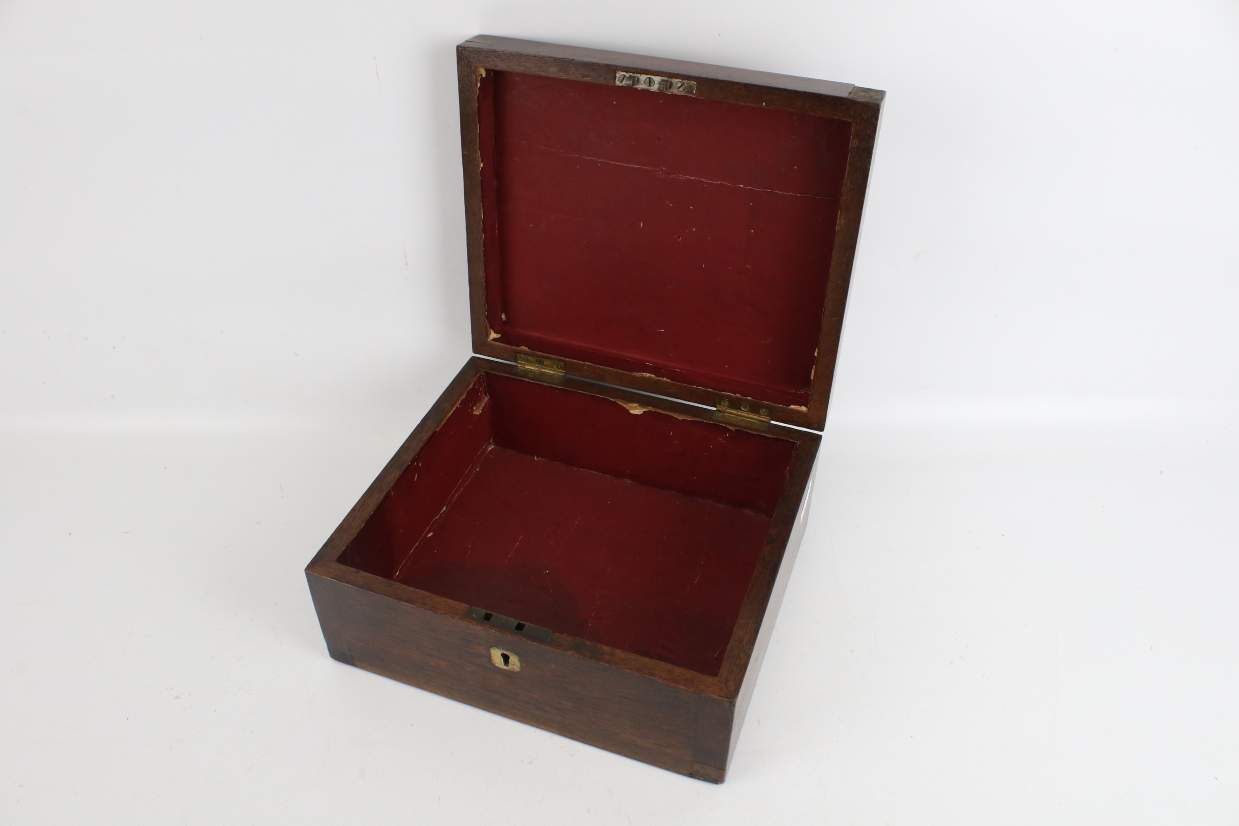 A late 18th century star marquetry inlaid mahogany box. With hinge opening, 11.5 H x 26.5 cm W x 22. - Image 3 of 3