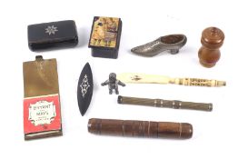 An assortment of small collectables.