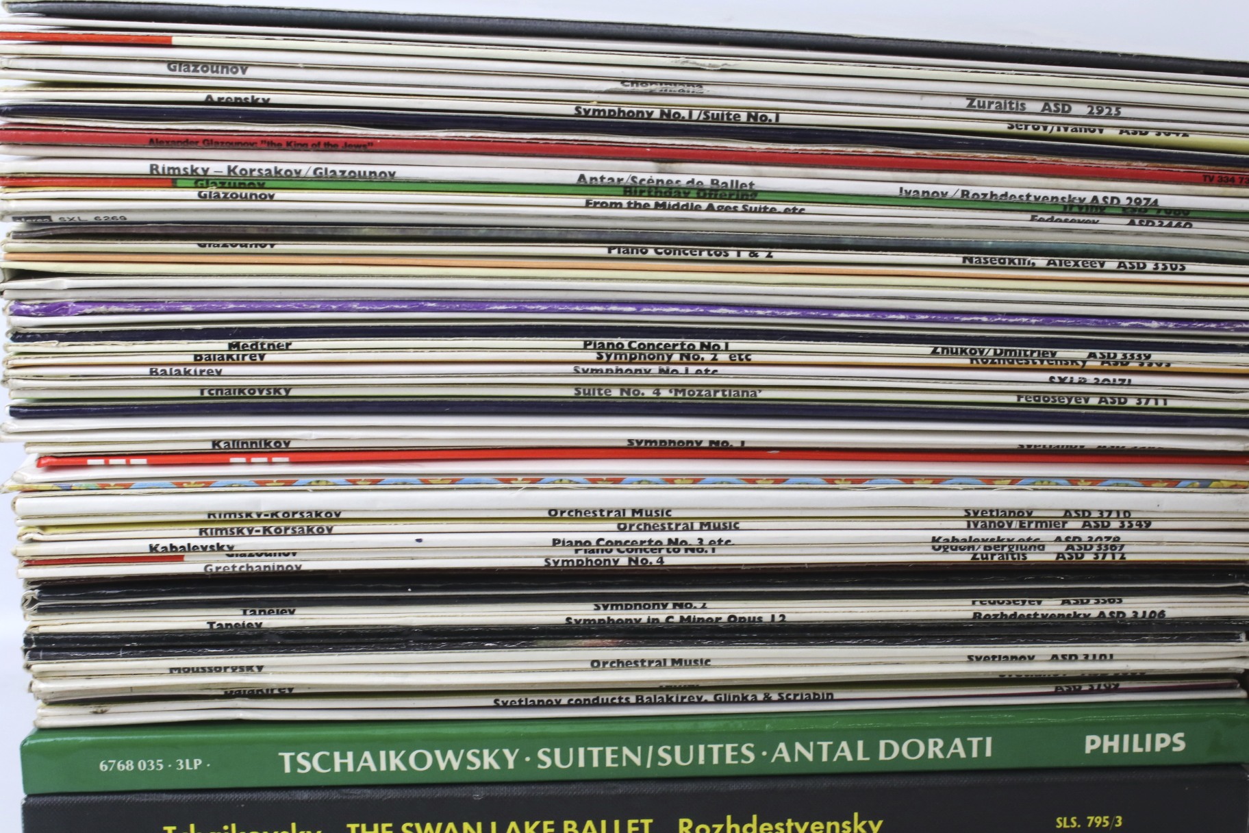 A collection of assorted LP vinyl records and 7" vinyl singles. - Image 2 of 4