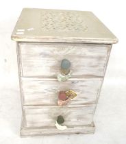 A vintage chest drawers.