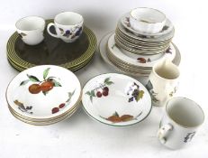 A collection of assorted Royal Worcester Eversham dinner service. Including plates and bowls, etc.