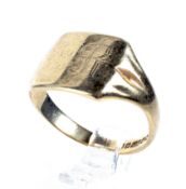 A vintage 9ct gold oblong signet ring.